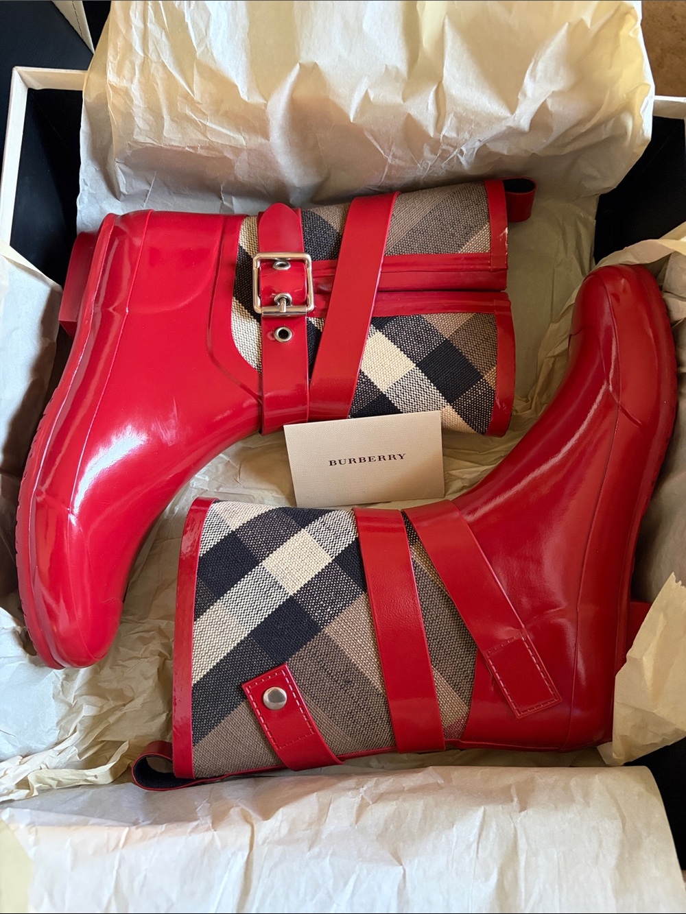 NWT Burberry Holloway Rubber Rain boots size 37